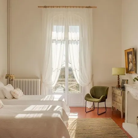 Propriete De Famille De 660M Avec Piscine & Parc Dom wakacyjny Nîmes
