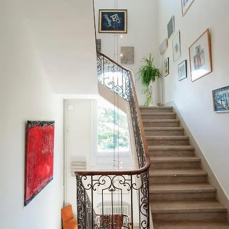 Propriete De Famille De 660M Avec Piscine & Parc